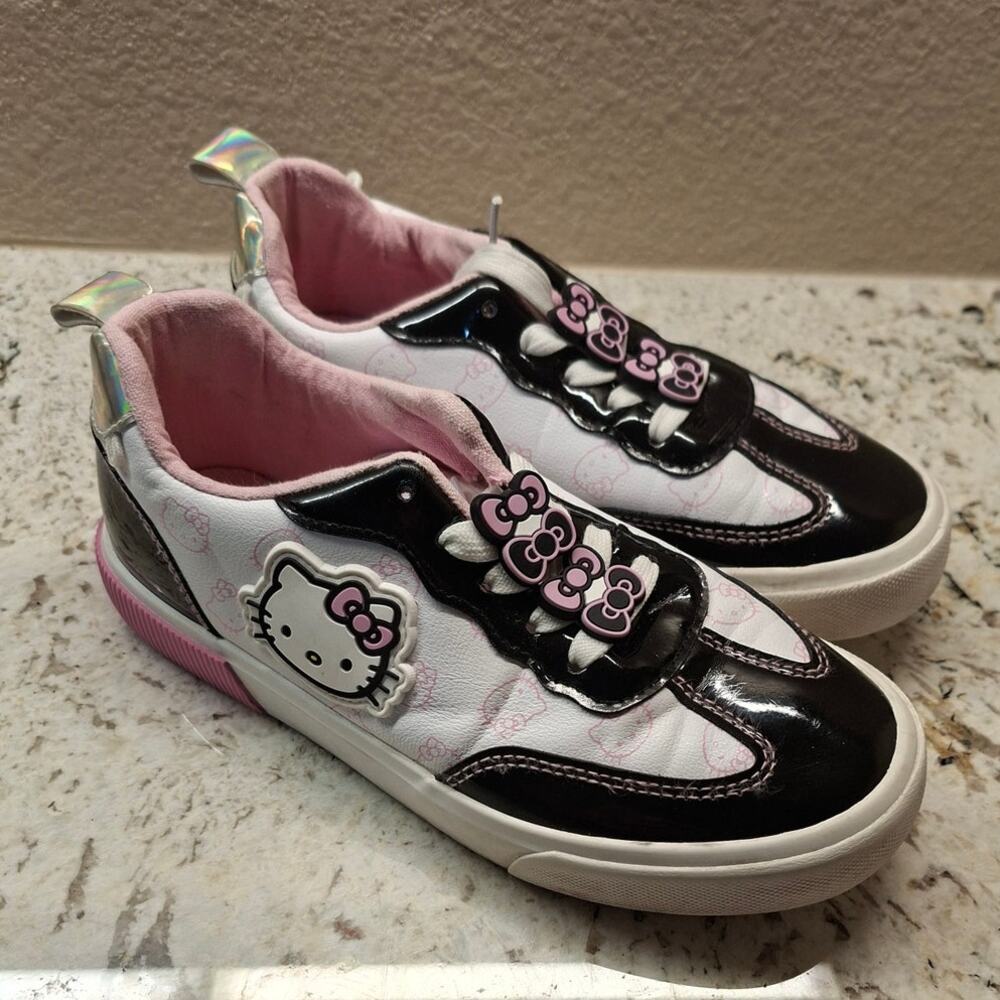 Sanrio Hello Kitty Sneakers Girls 2 Lace up Black Pink